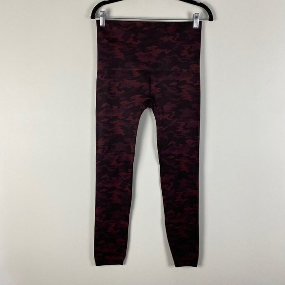 SPANX Leggings Womens 1X Red Camo Print Nylon - Picture 1 of 8